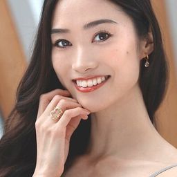 Fumi Kaneko 飾演 Princess Aurora