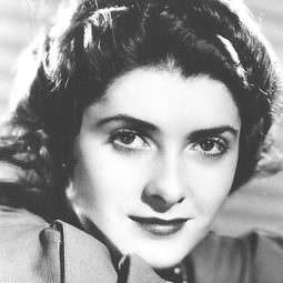 Jane Barnes - A Star Is Born演員 飾演Waitress #1 (uncredited)