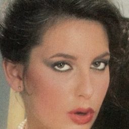 Tina Blair - Electric Blue 004演員 飾演Self