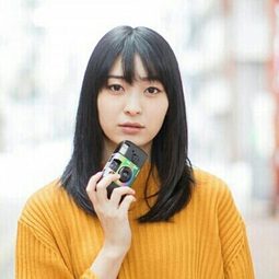Shizune Nagao 飾演 