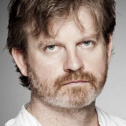 Ruairi Conaghan 飾演 Barbecue Dad