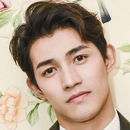 李子峰 - 日月演員 飾演Bai Long