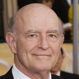 Peter Boyle 飾演 Mr. Whittle