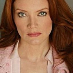 Lori Lively 飾演 Jill Tollman