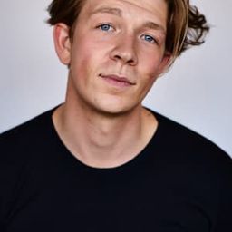 Tom van Kessel 飾演 Lucas