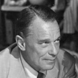 Karel Stepanek - Golden Arrow演員 飾演Schroeder