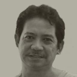 Caloy Alde 飾演 Eddie