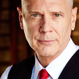 Mark Withers 飾演 Leo Zaker