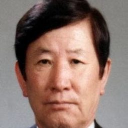 金時顯 - 獻身導演