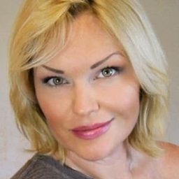 Heather Ashley Chase 飾演 Jessie Parks