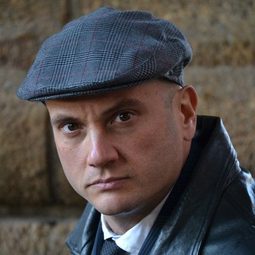 Angelo Bonsignore 飾演 Salvatore