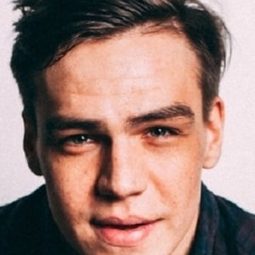 Vasily Kopeikin - 睇你幾時死!演員 飾演Trooper #2