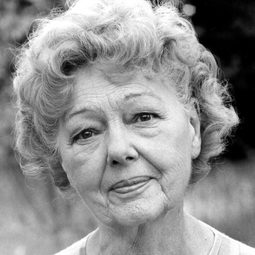 Paulette Dubost - 江湖女間諜演員 飾演Mrs. Diogène