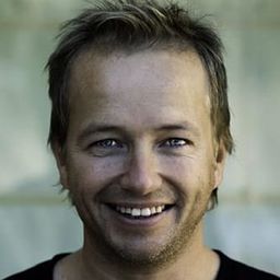 Coté Soler 飾演 Operario 2