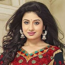 Paridhi Sharma 飾演 Iram
