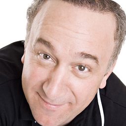 Hugo Dubé 飾演 Louis-Georges Chabot