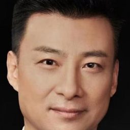 郭軍 飾演 Ho-Tung