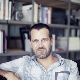 荷西·馬利·格耶納加 - 我的巨人弟弟編劇