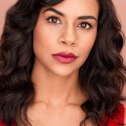 Alejandra Alemany 飾演 Drunk Girl