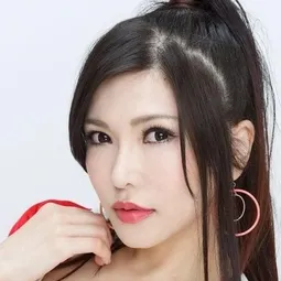 沖田杏梨 飾演 Megumi