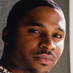 約瑟·皮埃爾 飾演 Smokey