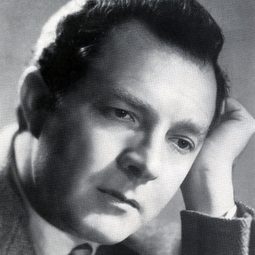 Roberto Bruni 飾演 Dottor Puglia