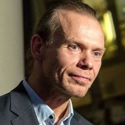 Andrzej Bienias 飾演 