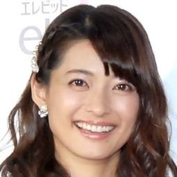 乙葉 飾演 Tomomi