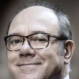 Carlo Verdone - Grand Hotel Excelsior演員 飾演Pericle Coccia