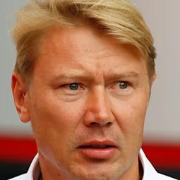 Mika Hakkinen 飾演 Self