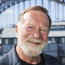 傑克·湯普遜 飾演 Hicksley