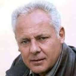 Rudi Falkenhagen 飾演 Duitse Kolonel