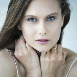 Paola Calliari 飾演 Ginevra Andegari