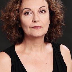 Isabel Rocatti 飾演 