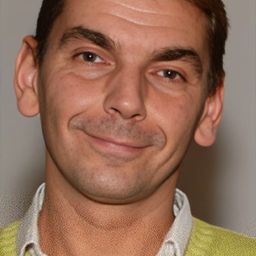 Konstantin Anisimov - 創世紀演員 飾演First Cavalier