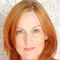 Suzanne Bernert 飾演 Stefanie Meyer