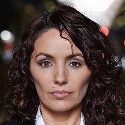 Romy Peniche 飾演 Carmen