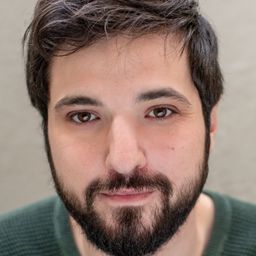 Nebli Basani 飾演 Terry Magnuson