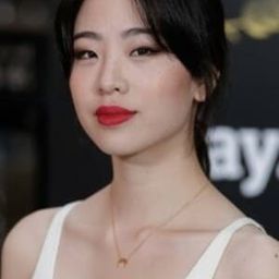 Songa Park 飾演 Cheong Yeong-Il