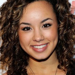 Savannah Jayde 飾演 Dani Williams