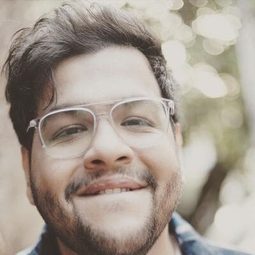 Kashyap Kapoor - 白金漢謀殺案編劇