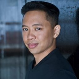 Byron Abalos - 緣來就在聖誕溪演員 飾演Nathan