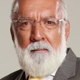 Gustavo Angarita 飾演 Felipe