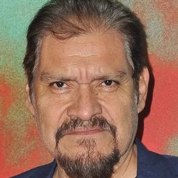 華金·科西歐 - 舊墨西哥一夜演員 飾演Cholo