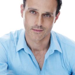 Paul Winchester 飾演 David Ponter