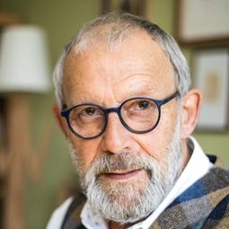 Hans Klima - 東德名模日記演員 飾演Horst Sindermann