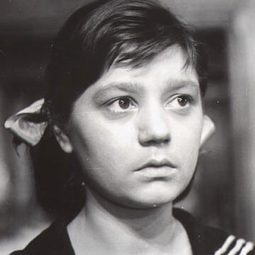 Elżbieta Karkoszka - 我是神演員 飾演Fokus's grandma