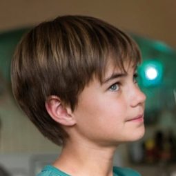 Ryan Mac Lennan 飾演 Mick Owen