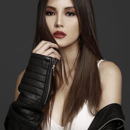 潔德·洛佩茲 飾演 Alabang Social Worker