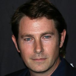 Derek Cecil - 咖啡演員 飾演Movie Man